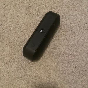 Beats Pill